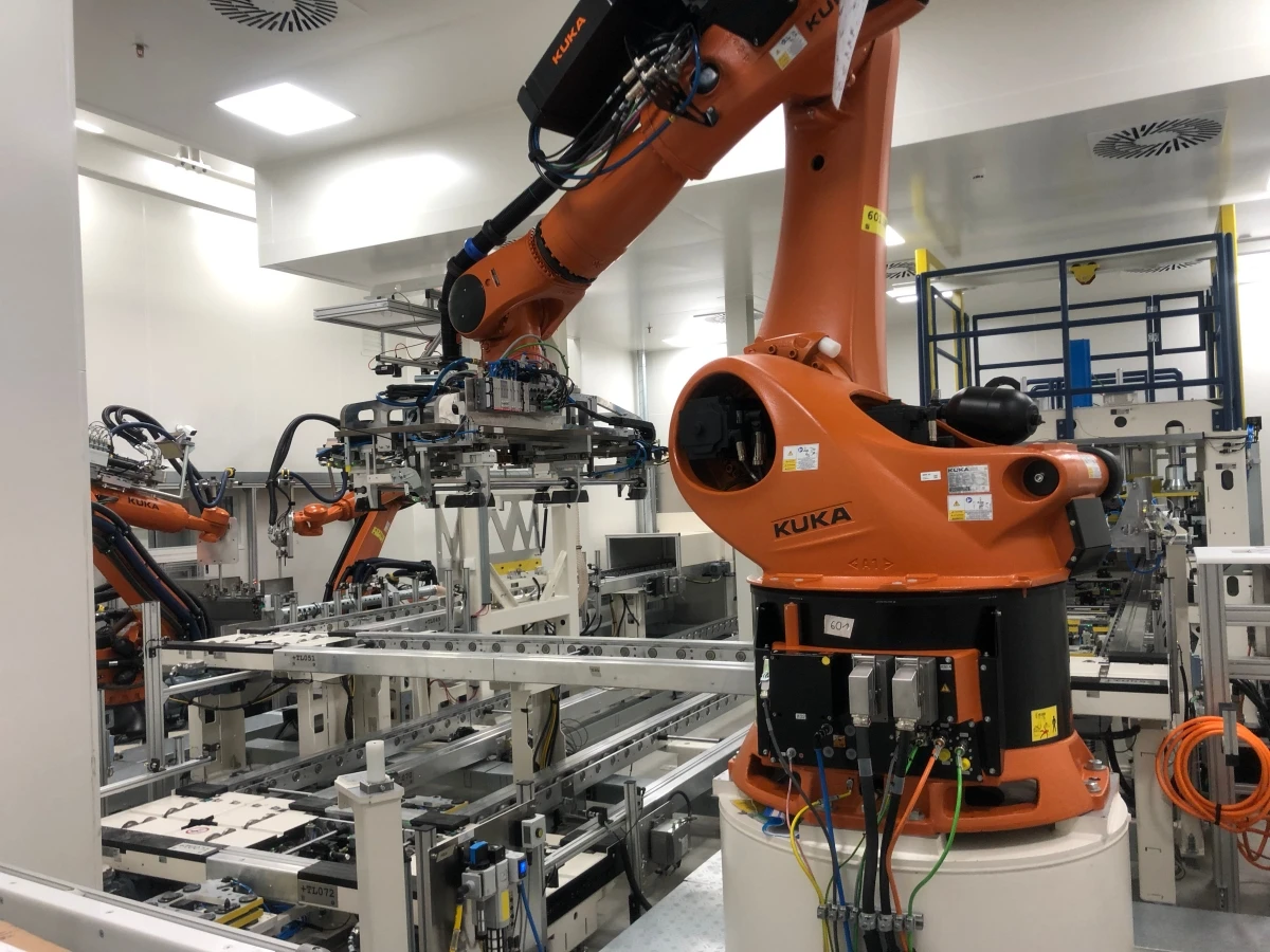 Read more about the article Rozwiązania automatyki dla przemysłu – co musisz wiedzieć przed wdrożeniem?